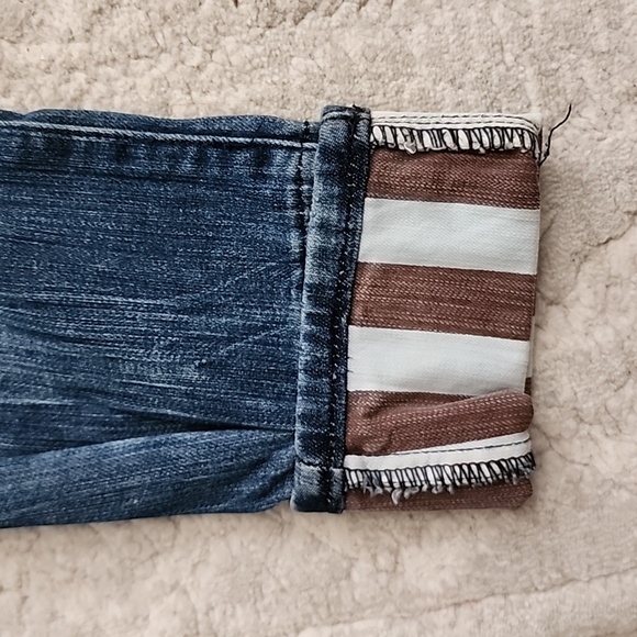 America Distressed Jeans - Picture 3 of 5